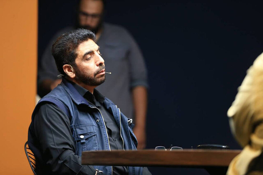 «هنر انقلاب» غریب است/ چرا هنر سفارشپذیر، تعهدپذیر هم هست؟