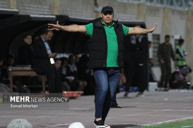 دیدار تیم‌های فوتبال گل گهرسیرجان و فولاد 