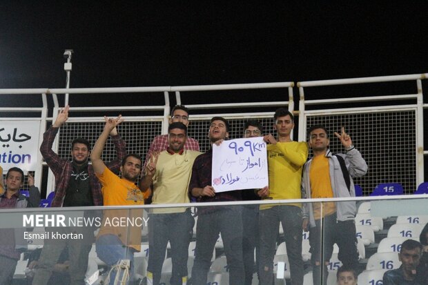 دیدار تیم‌های فوتبال گل گهرسیرجان و فولاد 