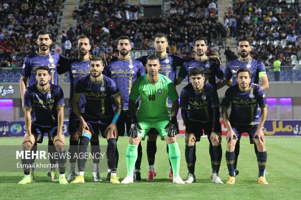 دیدار تیم‌های فوتبال گل گهرسیرجان و فولاد 