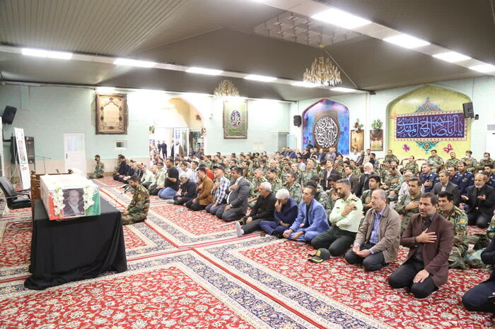 تشییع پیکر پاک جانباز ۷۰ درصد در مشهد مقدس
