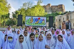 مراسم جشن ۱۵۰۰ نفره دختران روزه اولی در لرستان