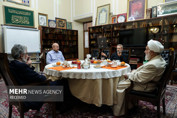 مراسم افطار رئیس فعلی و روسای سابق مجلس شورای اسلامی 14