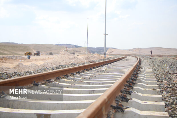 راه آهن اردبیل ماه آینده افتتاح می‌شود/عدم دخالت در عزل و نصب‌ها