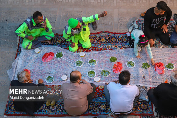 Iftar ritual in Iran's Yazd