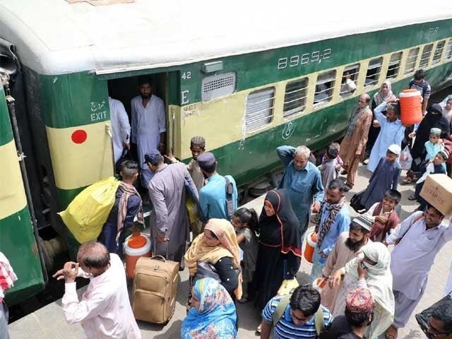 پاکستان ریلوے، عیدالفطر پر 5 خصوصی ٹرینیں چلائے گی