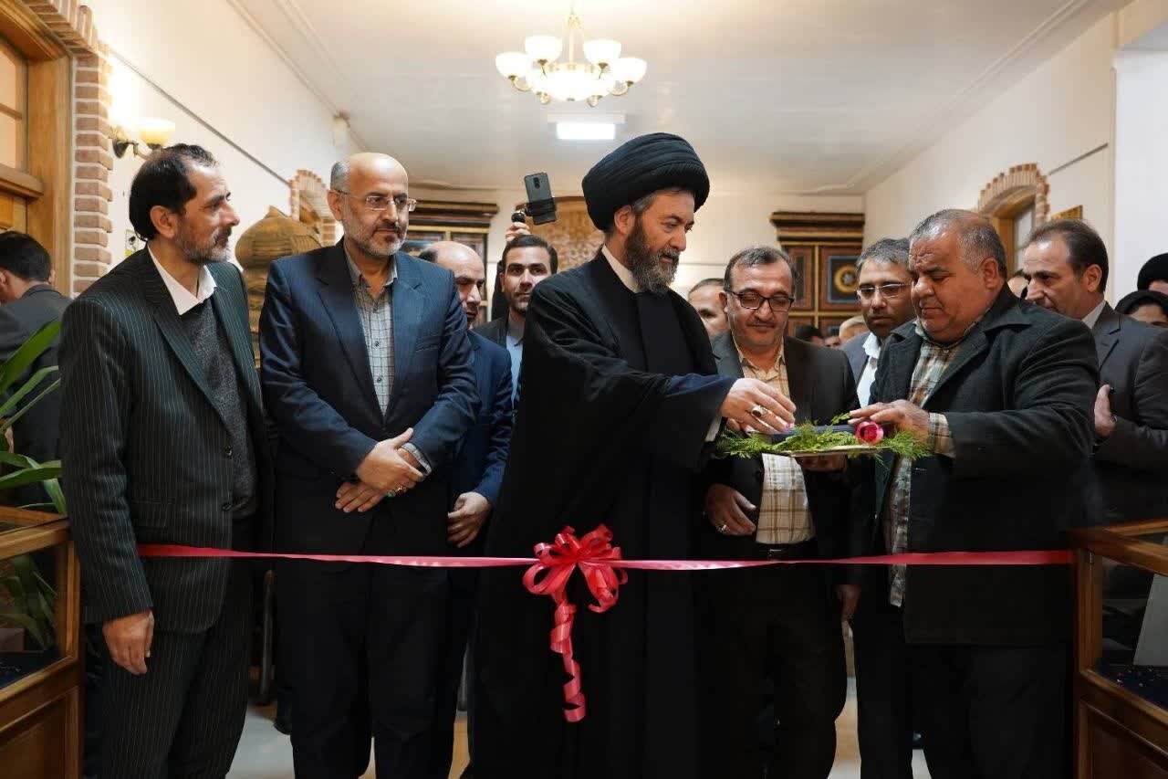 کتابها و قرآن های خطی نماد اصالت و هویت شهر هستند