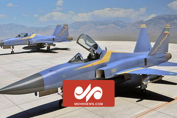پرواز جنگنده‌ صاعقه و جنگنده تمام ایرانی کوثر در رژه نیروی هوایی