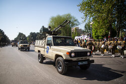 رژه بزرگ نیروهای مسلح در بندرعباس آغاز شد