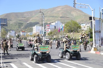 رژه اقتدار نیروهای مسلح کردستان در سنندج