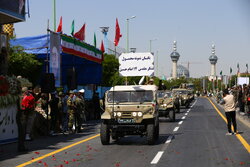 VIDEO: Army Day parade in Isfahan