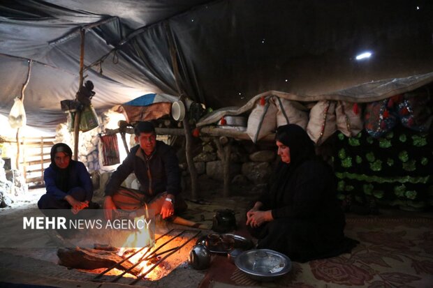 زندگی غارنشینی در اندیکا/ماجرای جابجایی خانهها۵۰ساله شد!