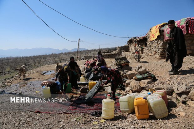 زندگی غارنشینی در اندیکا/ماجرای جابجایی خانهها۵۰ساله شد!