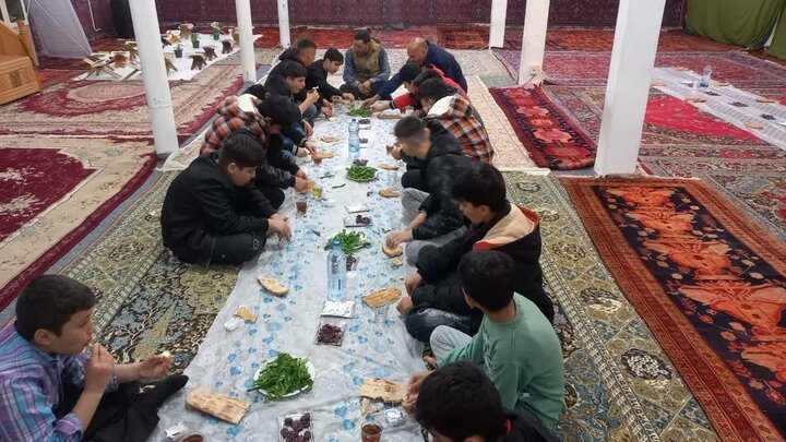 «افطاری ساده وخانه های نور» در آذربایجان غربی