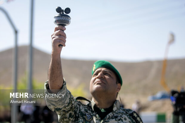 مراسم رژه خودرویی روز ارتش در مشهد
