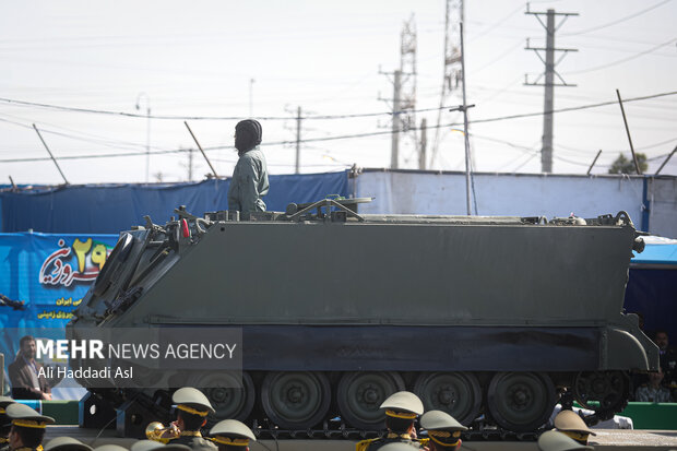 مراسم رژه روز ارتش صبح سه شنبه ۲۹ فروردین با حضور حجت الاسلام سیدابراهیم رییسی، رییس جمهور و فرمانده‌هان نیروهای مسلح برگزار شد