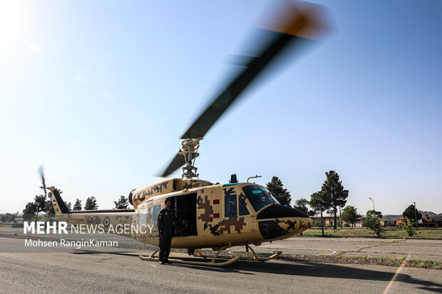 IRIAF stages aerial parade on National Army Day