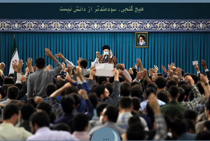 Ayetullah Hamanei üniversite öğrencilerini kabul etti Ayetullah Hamanei üniversite öğrencilerini kabul etti