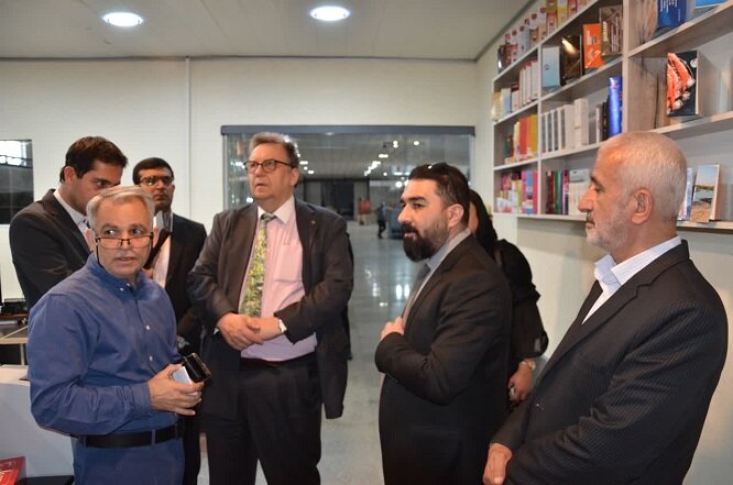 سفیر فنلاند از ظرفیتهای اقتصادی بوشهر بازدید کرد سفیر فنلاند از ظرفیتهای اقتصادی بوشهر بازدید کرد