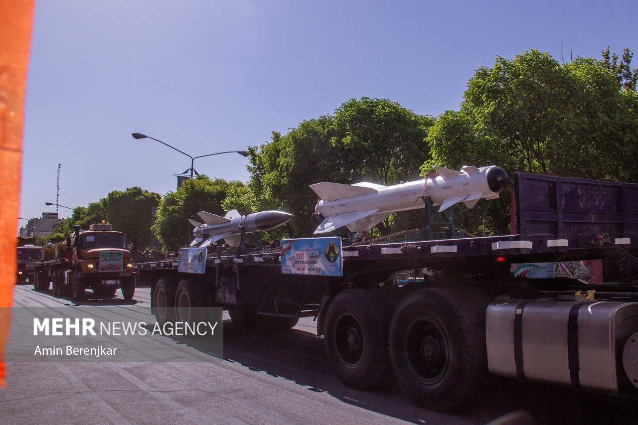 ارتش در اوج اقتدار است/ برای هر هدف تنها یک گلوله شلیک خواهیم کرد