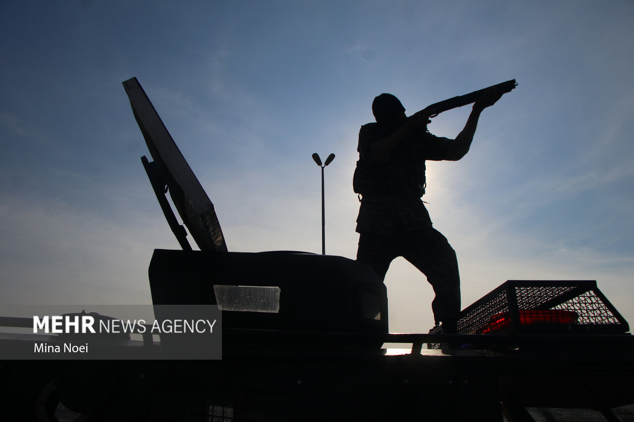 ارتش در اوج اقتدار است/ برای هر هدف تنها یک گلوله شلیک خواهیم کرد