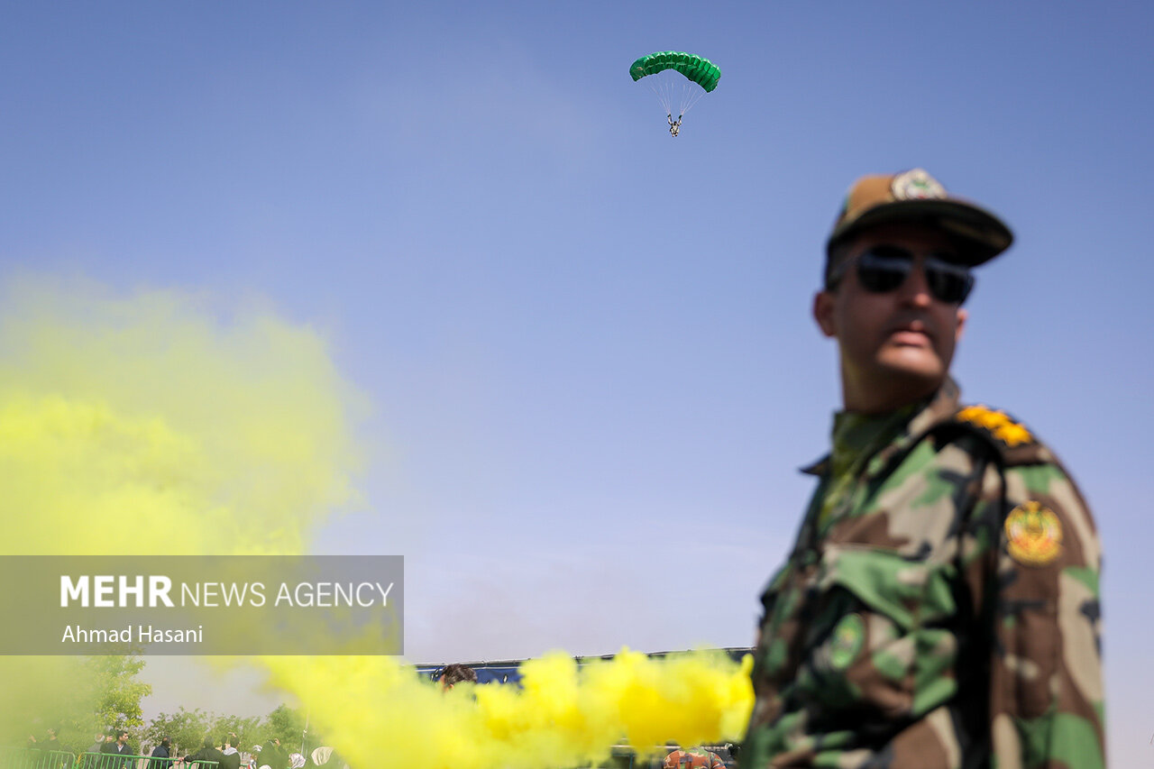 ارتش در اوج اقتدار است/ برای هر هدف تنها یک گلوله شلیک خواهیم کرد