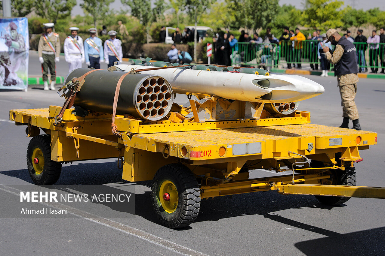 ارتش در اوج اقتدار است/ برای هر هدف تنها یک گلوله شلیک خواهیم کرد