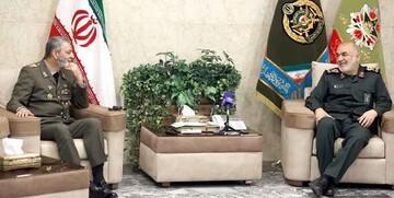 IRGC officials meets Army commander