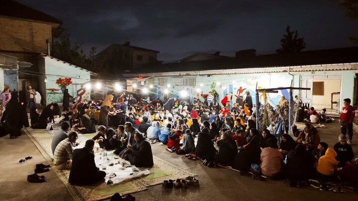 برپایی «افطاری ساده» در مدرسه باقرالعلوم آستانه اشرفیه