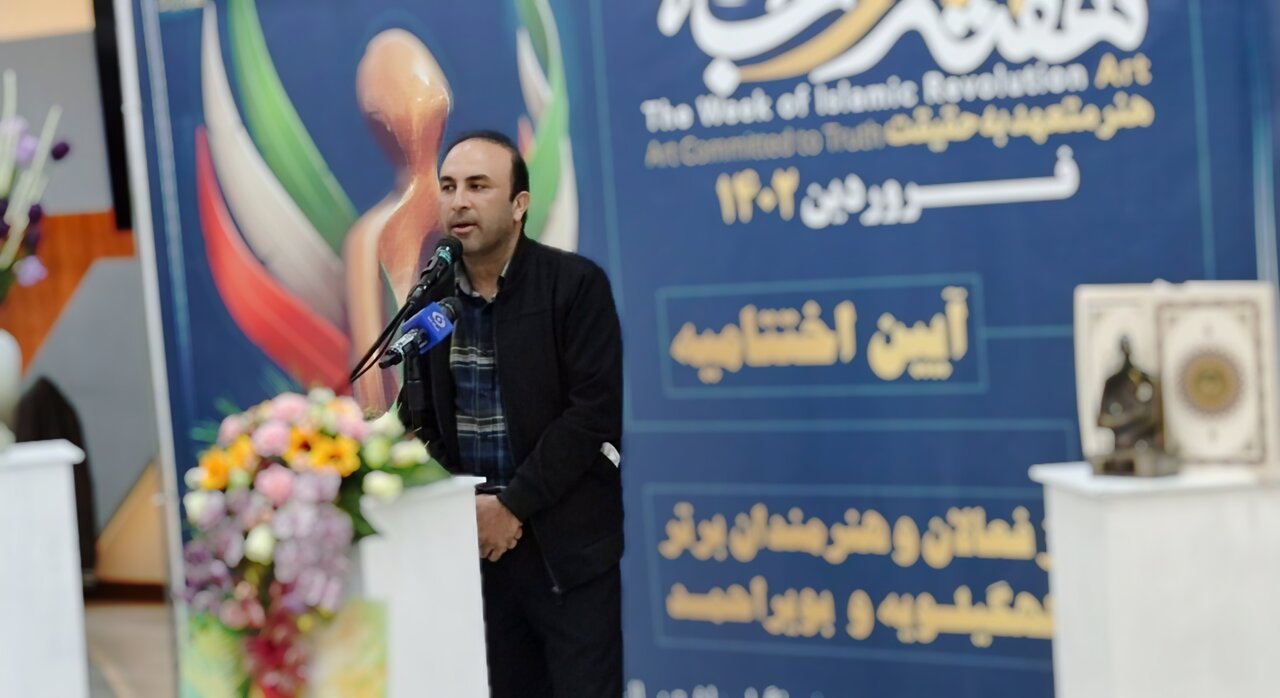 تقویت هویت عشایری راه مقابله با آسیب های اجتماعی است