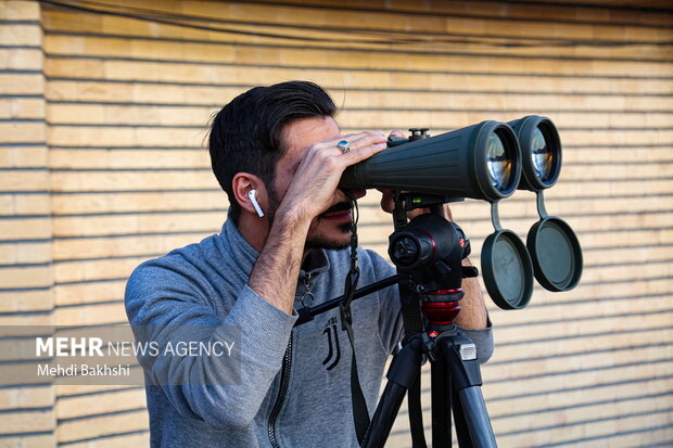 Looking for Shawwal moon in Qom