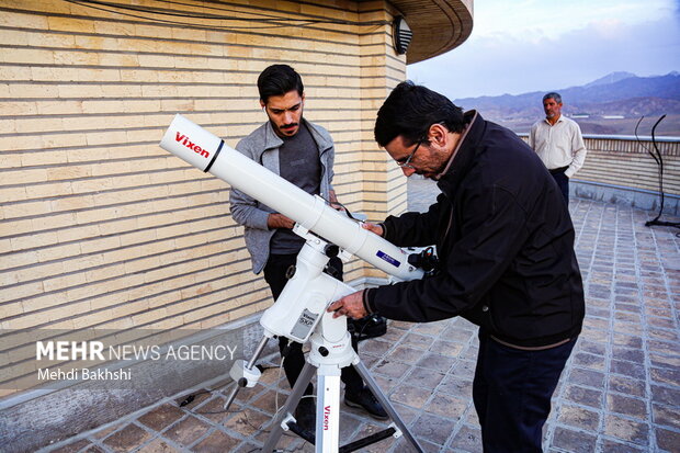 Looking for Shawwal moon in Qom