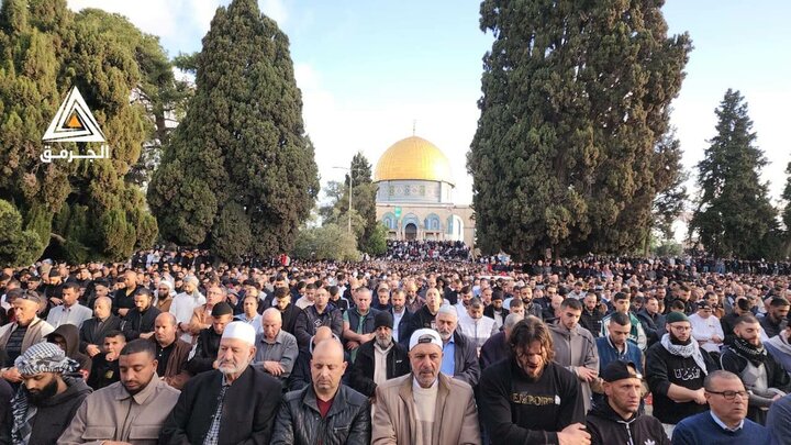 برگزاری باشکوه نماز عید فطر در مسجدالاقصی با حضور ۲۵۰هزار فلسطینی