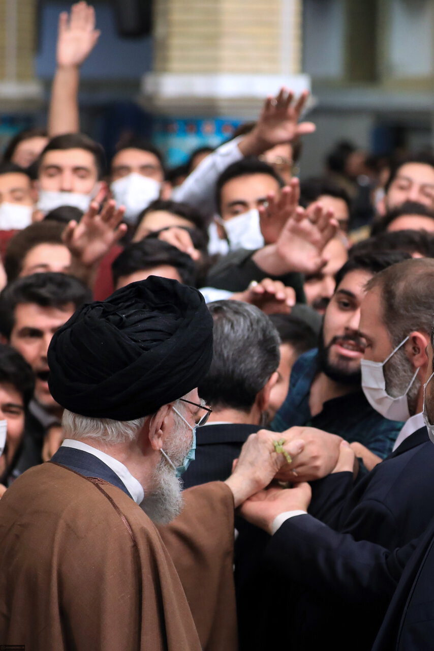 ضیافت افطار در خانه پدری / درس استاد برای دانشجویان دغدغهمند 7