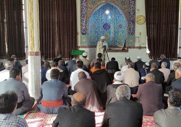نماز عید فطر در منطقه اهل سنت روانسر اقامه شد