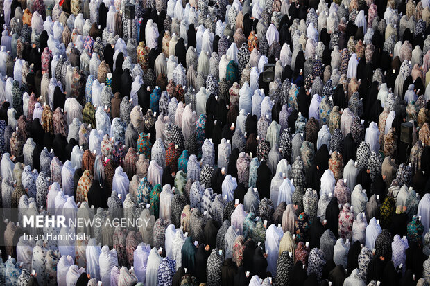 اقامه نماز عید سعید فطر در همدان