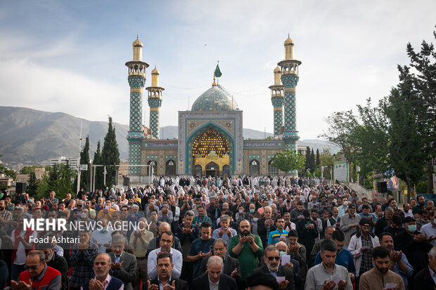 نماز عید سعید فطر صبح روز شنبه ۲ اردیبهشت ۱۴۰۲ در امامزاده پنج تن لویزان تهران اقامه شد