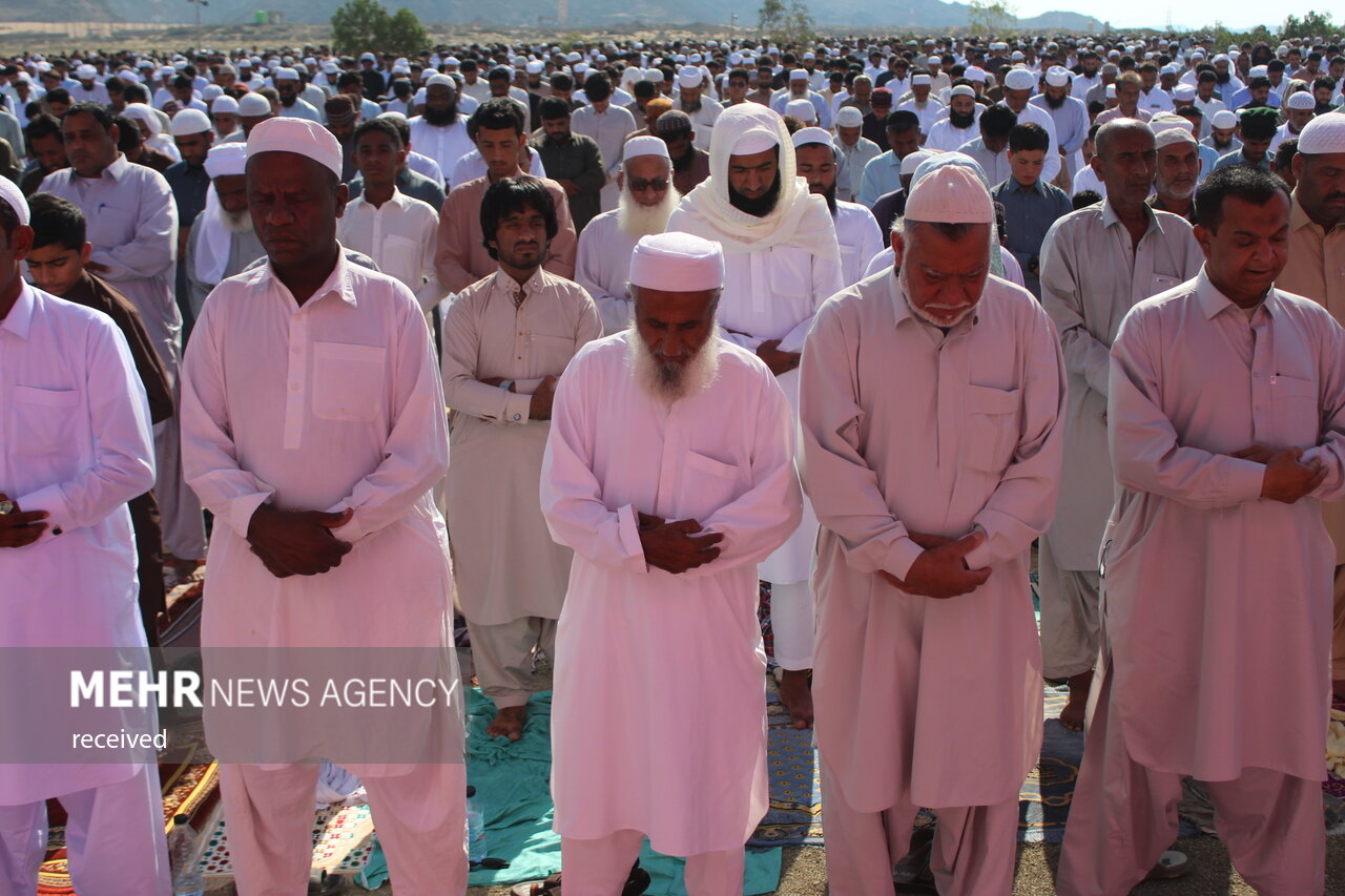 نماز عید فطر اهل سنت از گلستان تا بلوچستان/تجلی وحدت شیعه و سنی