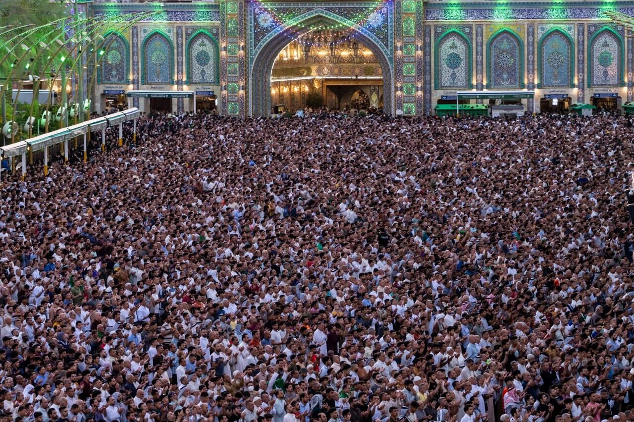 نماز عیدفطر در بینالحرمین برگزار شد