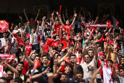 حضور تاج و عمانی‌ها در ورزشگاه/ حسینی به سرنوشت بیرانوند دچار شد!