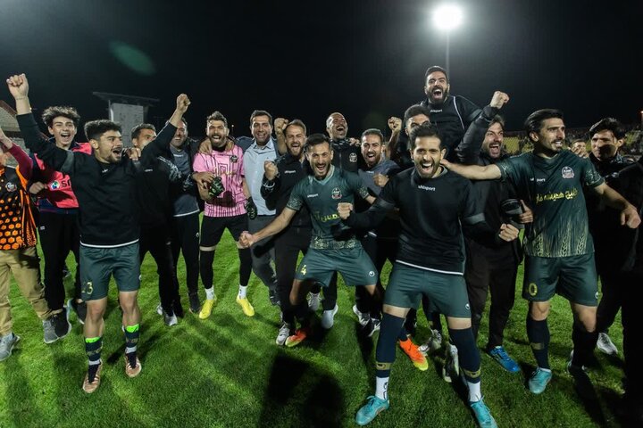 قزوین آماده حضور در لیگ برتر فوتبال/همه پشتیبان شمس آذر هستیم