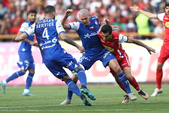 آغاز بازی پرسپولیس و استقلال