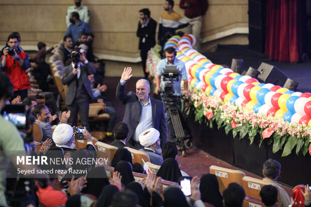 استقبال پرشور مخاطبان از ویژه برنامه قرآنی «محفل» در برج میلاد