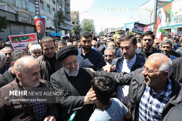 حجت السلام سید ابراهیم رئیسی رئیس جمهور در مراسم راهپیمایی روز قدس حضور دارد