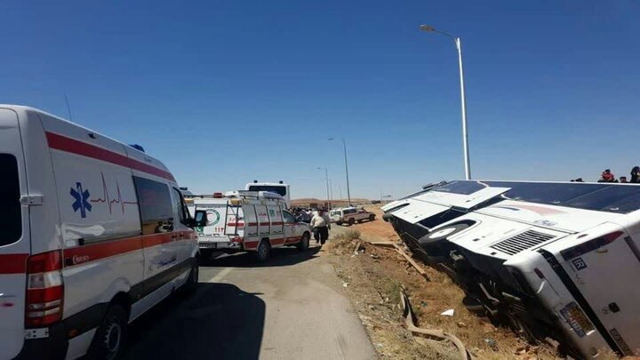 تصادف مرگبار اتوبوس و پراید در بزرگراه شهید یاسینی تهران تصادف مرگبار اتوبوس و پراید در بزرگراه شهید یاسینی تهران