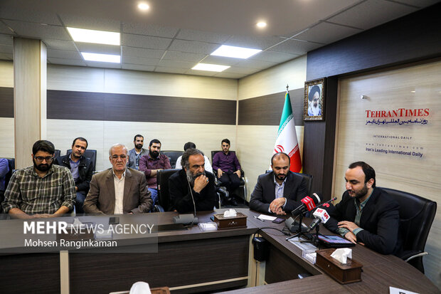 مہر خبررساں ایجنسی کے نئے ڈائریکٹر کا تہران کے ہیڈ آفس کے مختلف شعبوں کا دورہ
