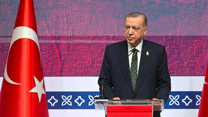 Erdogan makes first public appearance after feeling unwell