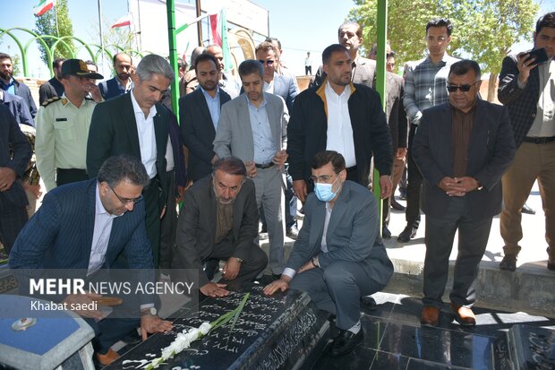 سفر معاون رئیس جمهور و رئیس بنیاد شهید و امور ایثارگران به کردستان