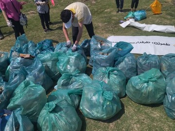مشارکت منطقه ۱۳ در پاکسازی حاشیه رودخانه جاجرود و جمع آوری زباله