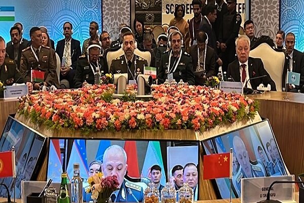 NATO ve Batı tek kutuplu bir dünya yaratmaya çalışıyor NATO ve Batı tek kutuplu bir dünya yaratmaya çalışıyor
